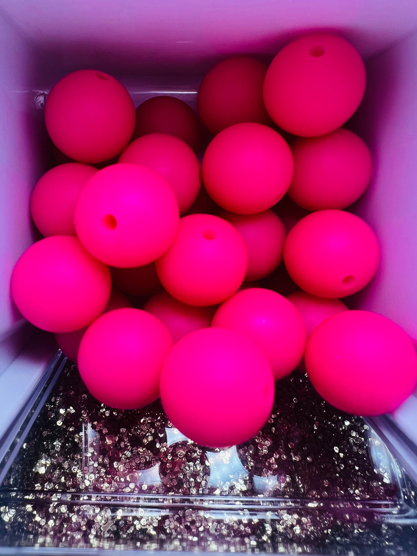 Pink Licious, 15 mm Silicone Beads