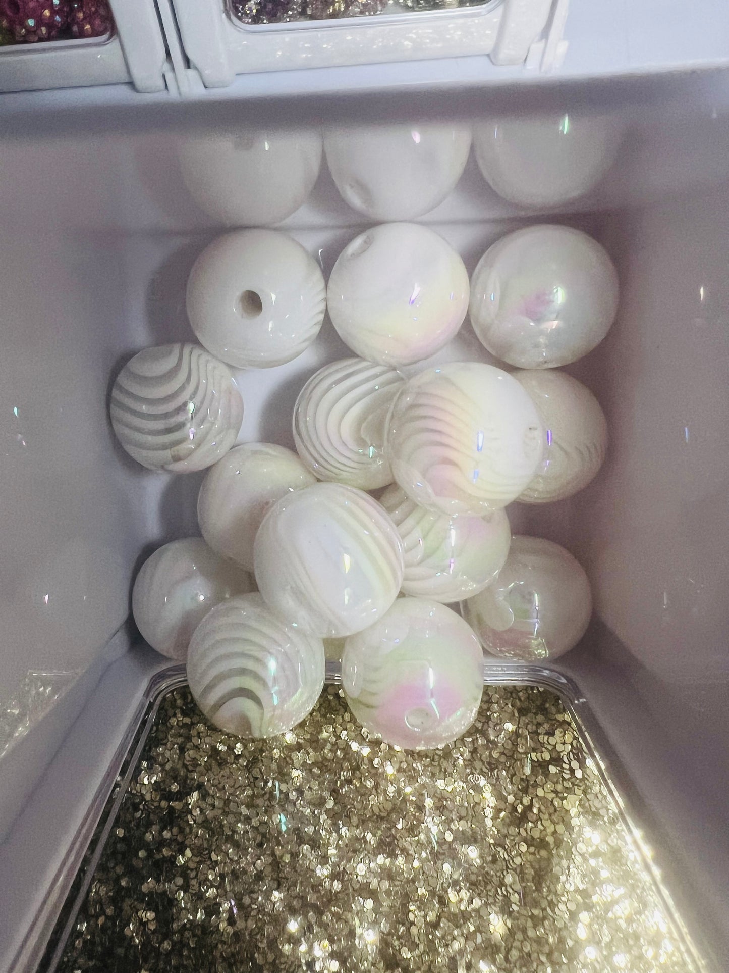 Swirl, 15 mm Acrylic Beads