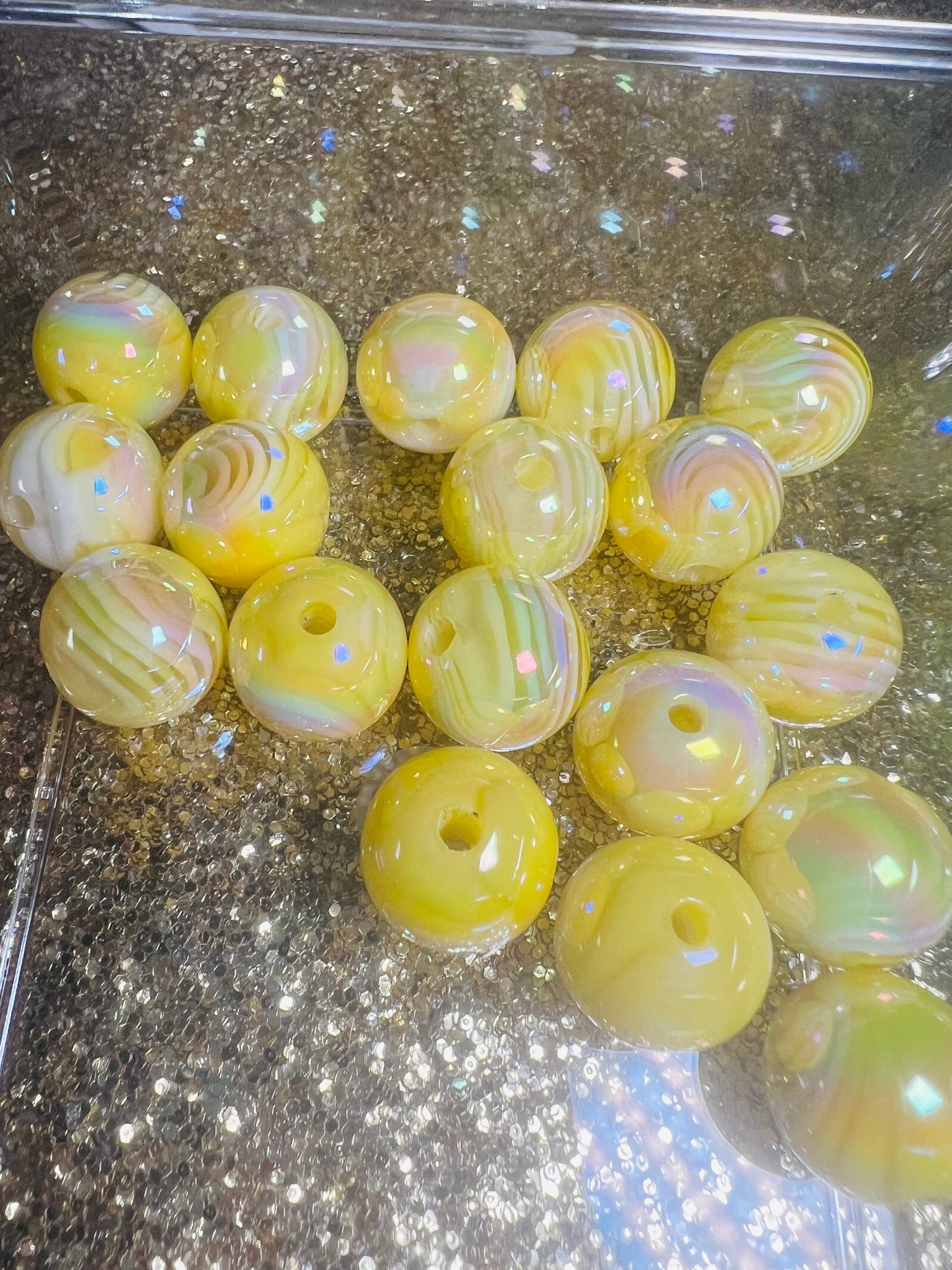 Swirl, 15 mm Acrylic Beads